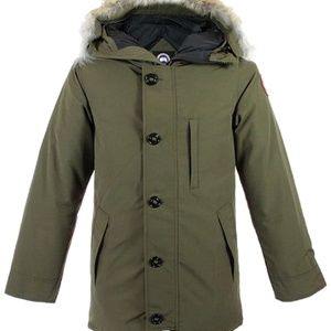 Brand New (Unused) - CANADA GOOSE CHATEAU PARKA - Forest Green (Large)